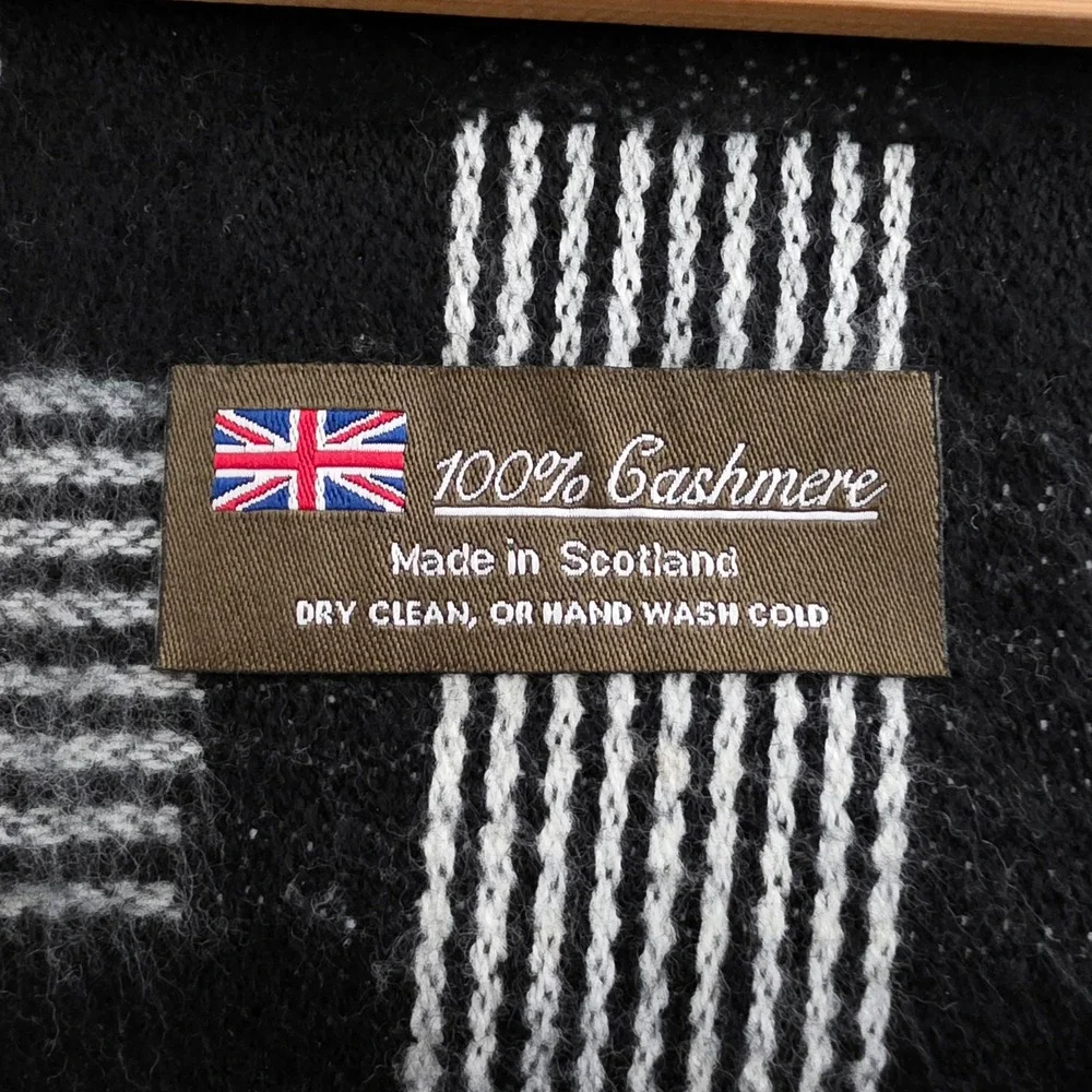 Cashmere Scarf Womens Black White Plaid Fringe Made In Scotland Career Luxury